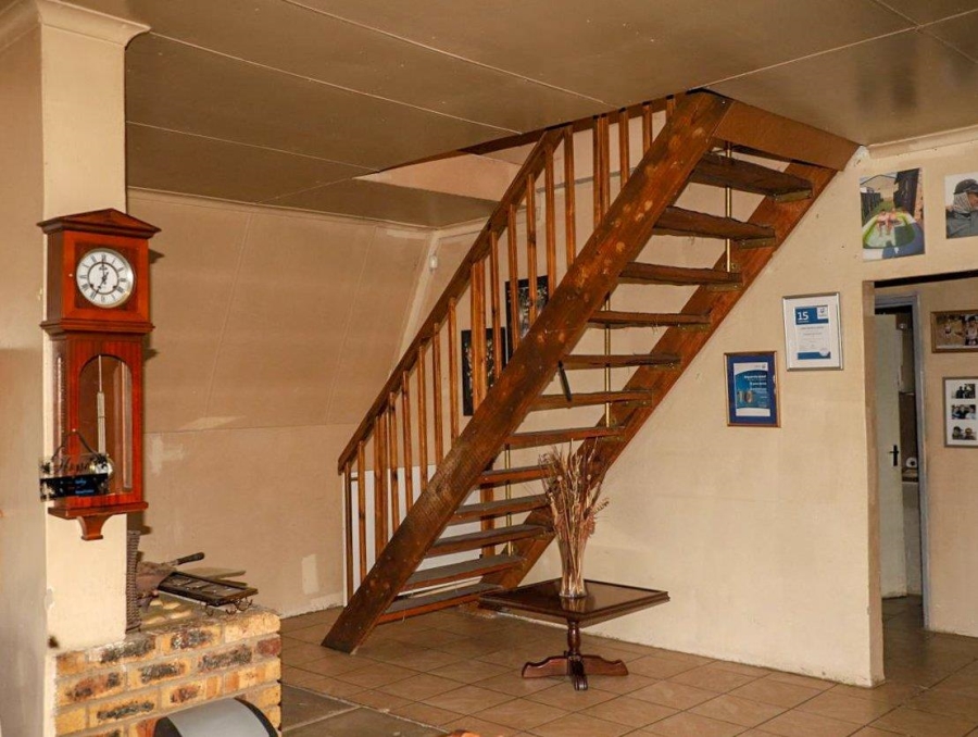 6 Bedroom Property for Sale in Koppies Rural Free State